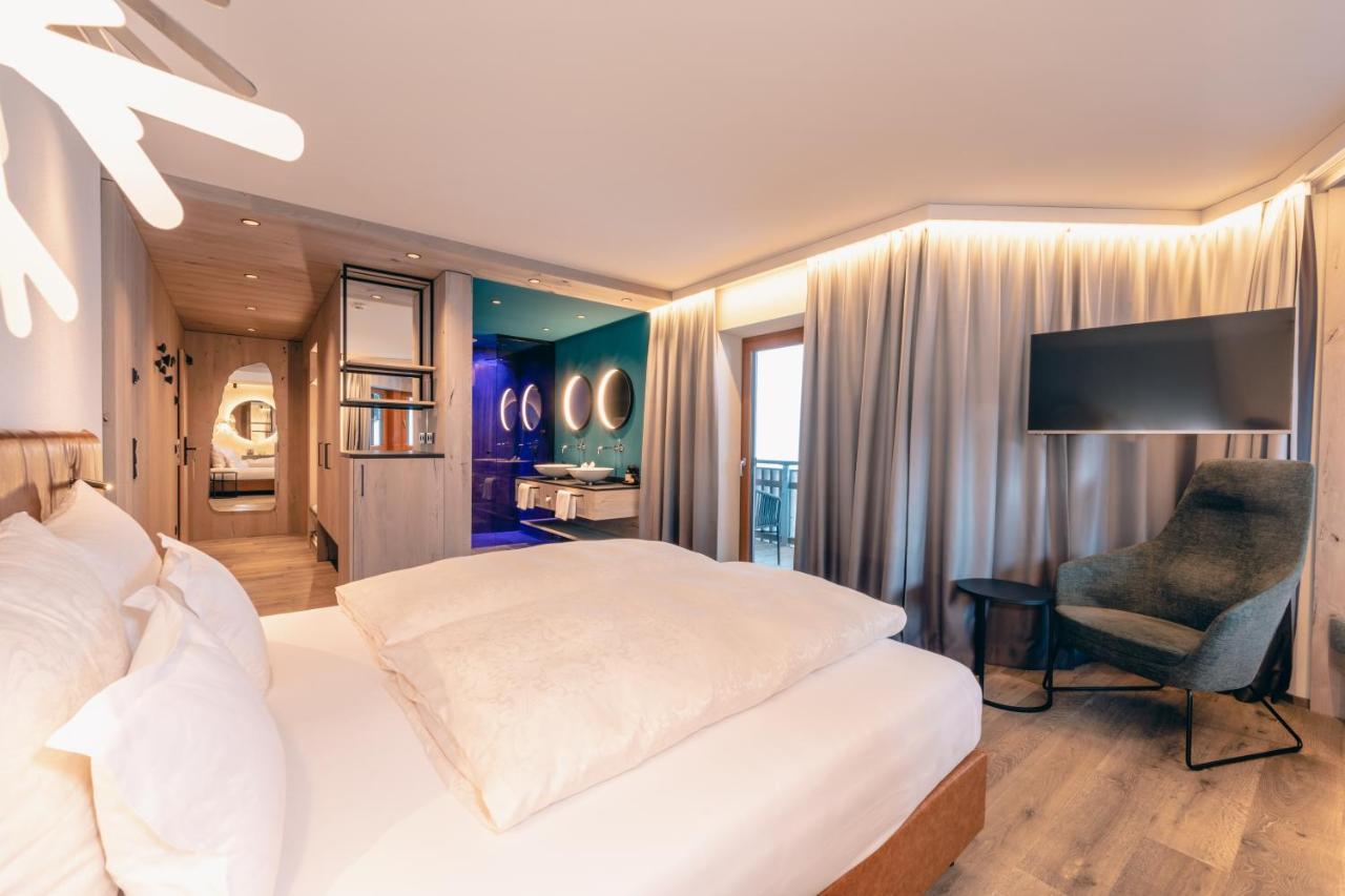 Zillergrundrock Luxury Mountain Resort マイヤーホーフェン エクステリア 写真