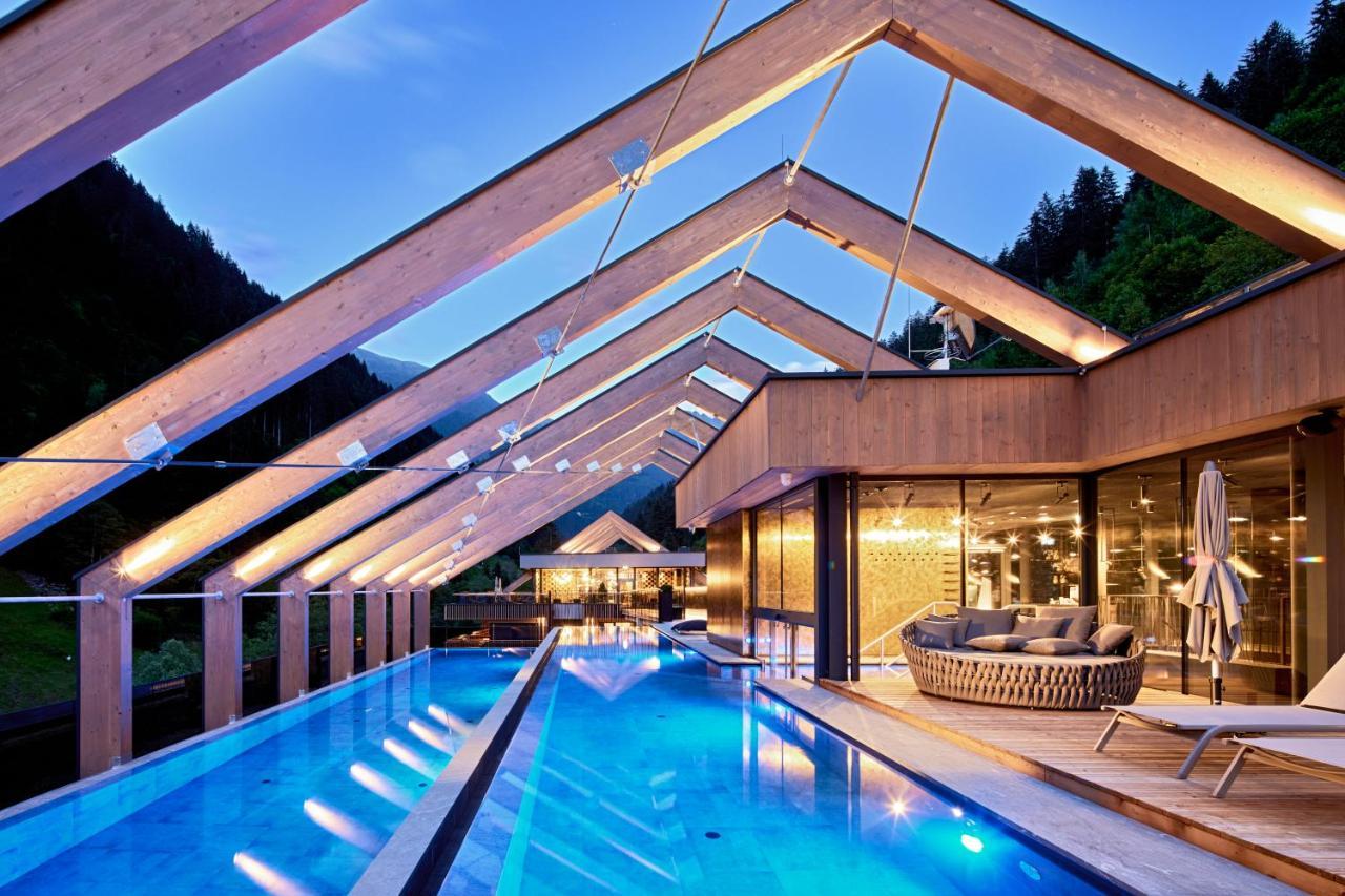 Zillergrundrock Luxury Mountain Resort マイヤーホーフェン エクステリア 写真