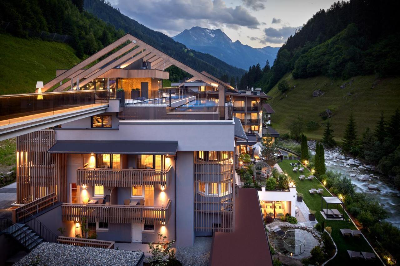 Zillergrundrock Luxury Mountain Resort マイヤーホーフェン エクステリア 写真