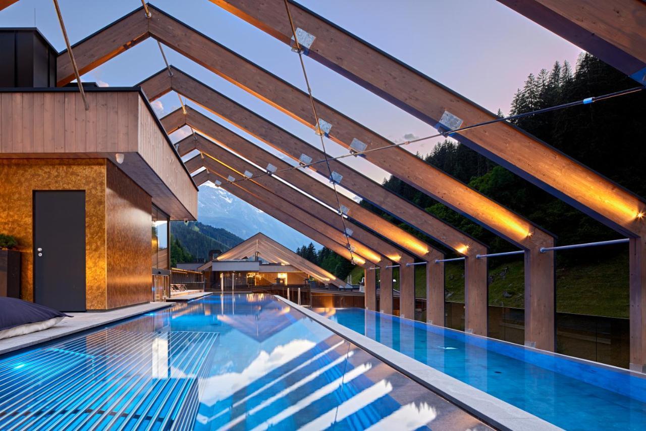 Zillergrundrock Luxury Mountain Resort マイヤーホーフェン エクステリア 写真