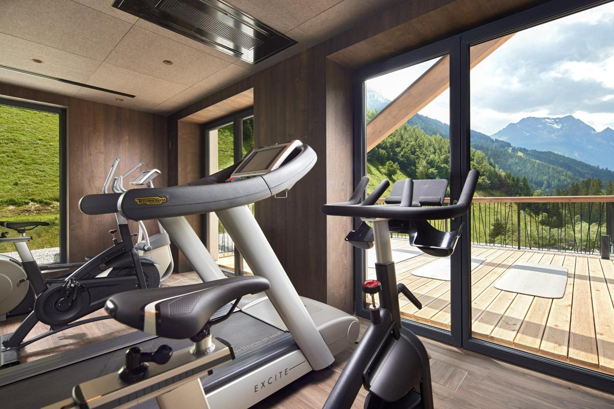 Zillergrundrock Luxury Mountain Resort マイヤーホーフェン エクステリア 写真